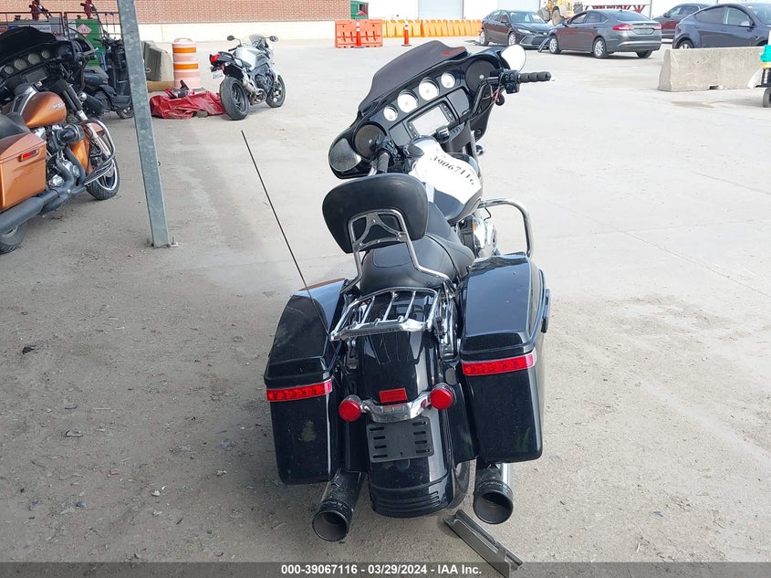 2015 HARLEY-DAVIDSON FLHX STREET GLIDE - 1HD1KBM15FB604457