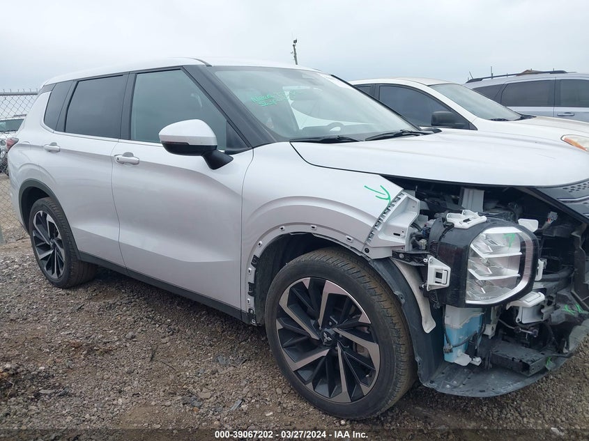 2023 MITSUBISHI OUTLANDER SE/SE BLACK EDITION/SE TE - JA4J3UA81PZ030728