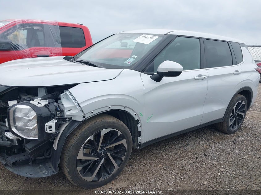 2023 MITSUBISHI OUTLANDER SE/SE BLACK EDITION/SE TE - JA4J3UA81PZ030728