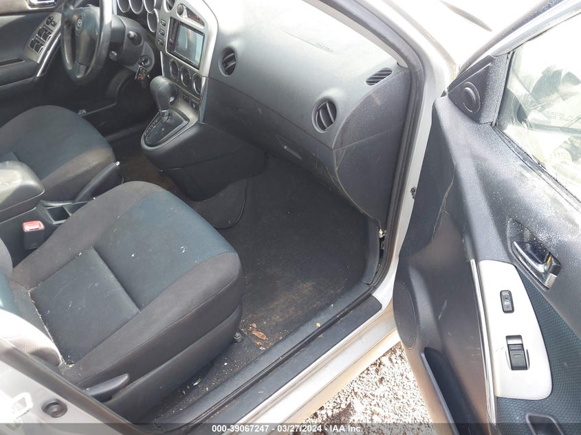 2005 Toyota Matrix Xr VIN: 2T1KR32E75C372604 Lot: 39067247