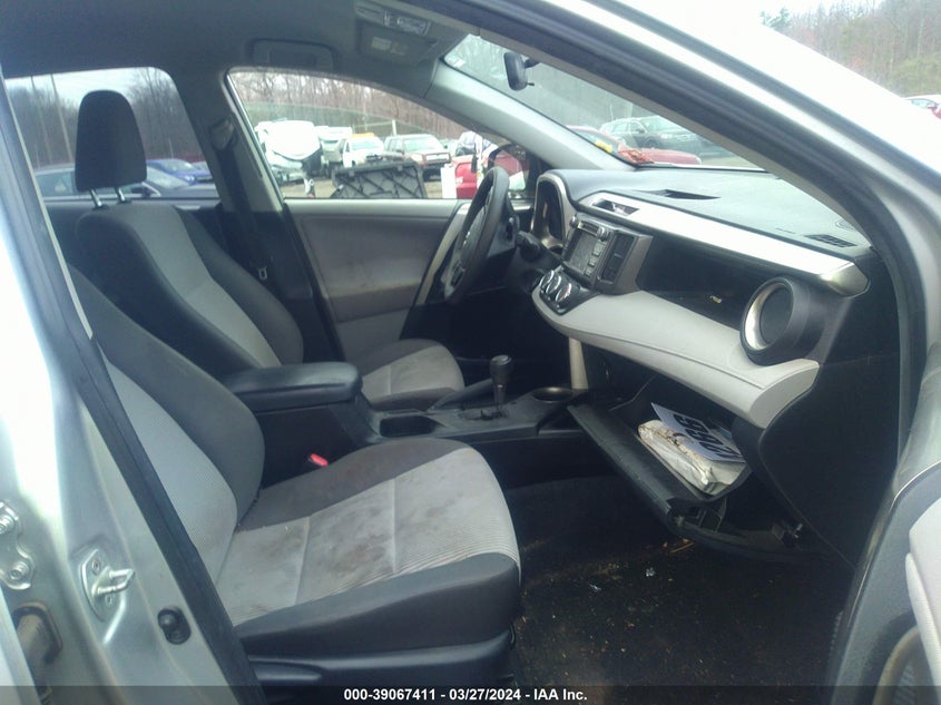 2013 TOYOTA RAV4 LE - JTMBFREV4DD000825