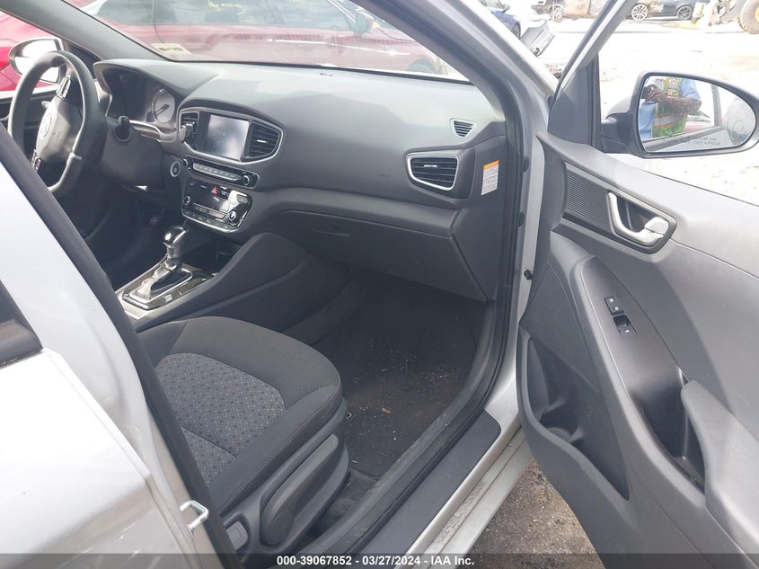 2017 Hyundai Ioniq Hybrid Blue VIN: KMHC65LC3HU055363 Lot: 39067852