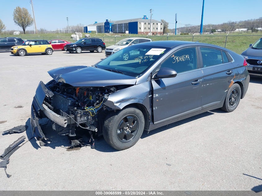 2017 Hyundai Ioniq Hybrid Sel VIN: KMHC75LC4HU018061 Lot: 39068599