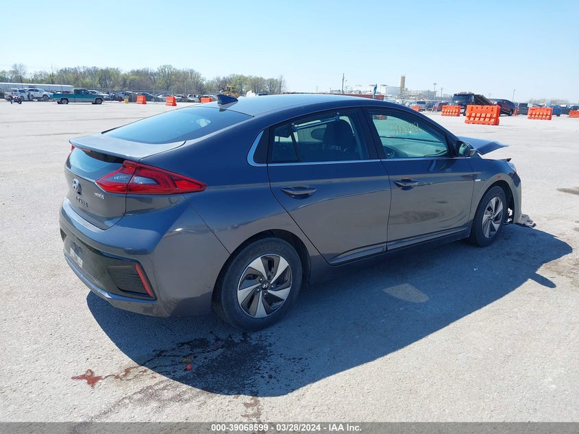 2017 Hyundai Ioniq Hybrid Sel VIN: KMHC75LC4HU018061 Lot: 39068599
