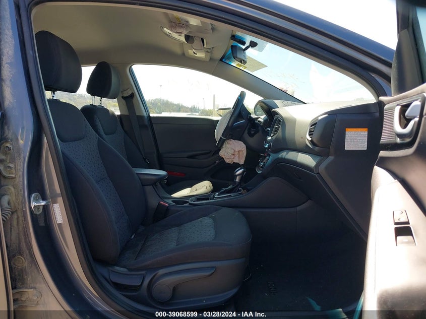 2017 Hyundai Ioniq Hybrid Sel VIN: KMHC75LC4HU018061 Lot: 39068599