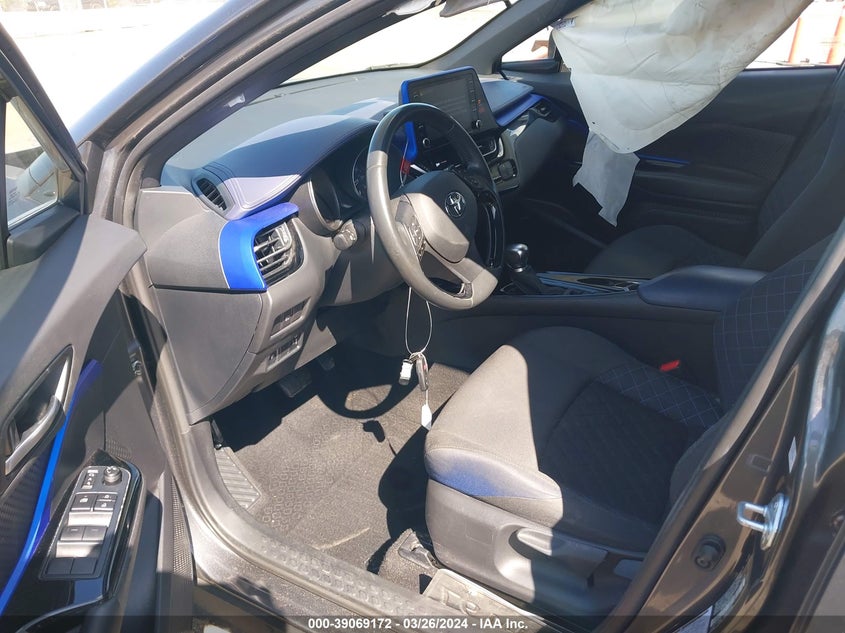 2022 Toyota C-Hr Xle VIN: NMTKHMBX6NR141354 Lot: 39069172