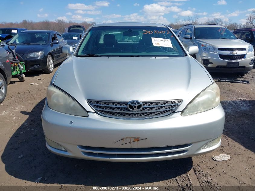 2004 Toyota Camry Xle V6 VIN: 4T1BF30K34U581840 Lot: 39070273