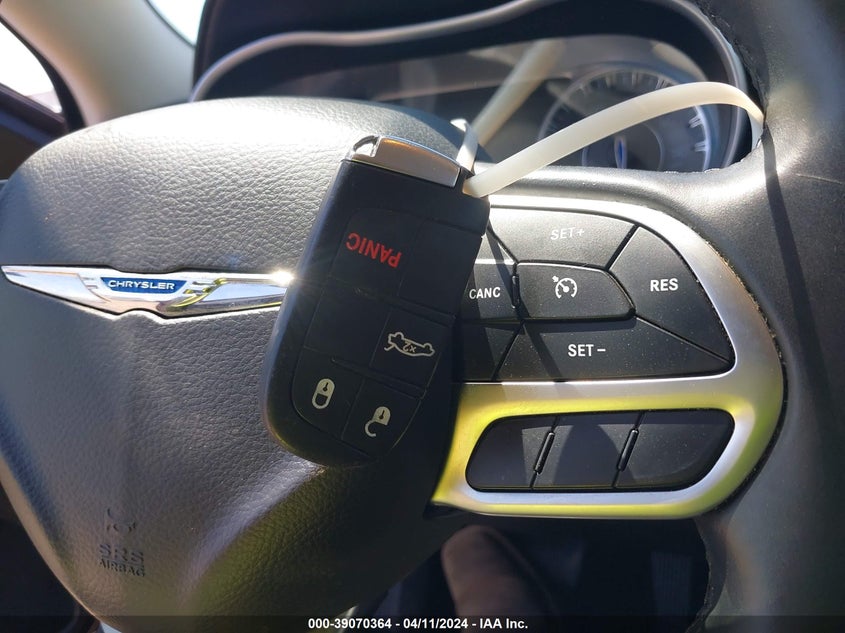 2017 CHRYSLER 300 LIMITED - 2C3CCAAG2HH631964