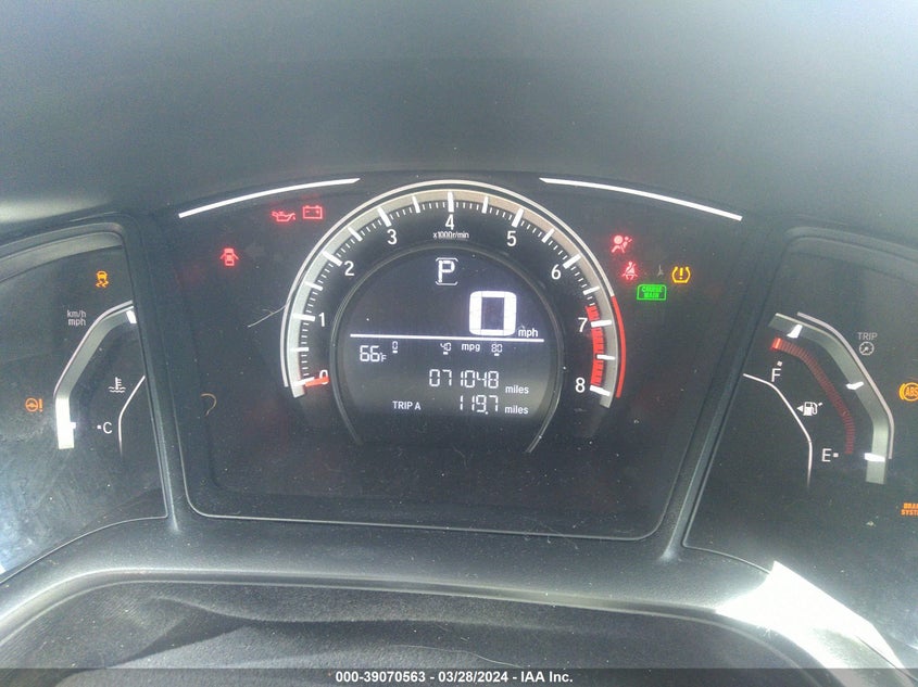 VIN 19XFC2F55HE047060 2017 HONDA CIVIC LX