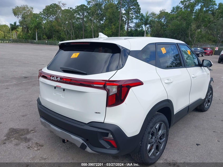 2024 Kia Seltos Lx VIN: KNDEPCAA2R7585369 Lot: 39072201