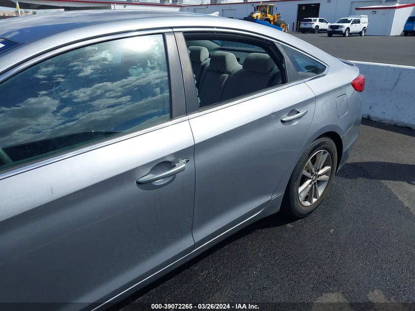 2016 HYUNDAI SONATA SE - 5NPE24AF4GH340002