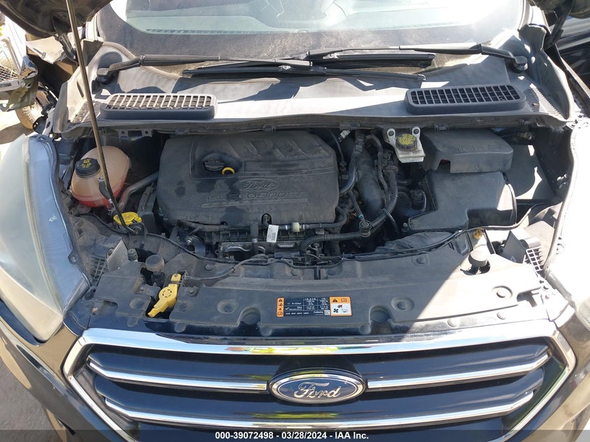 VIN 1FMCU0GD7HUD12231 2017 FORD ESCAPE SE