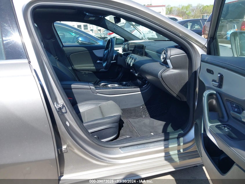 2019 Mercedes-Benz A 220 4Matic VIN: WDD3G4FB4KW005233 Lot: 39073025