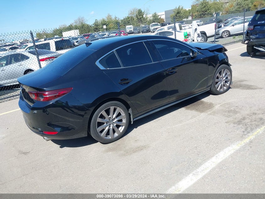 VIN 3MZBPAEM1KM100675 2019 MAZDA MAZDA3 PREMIUM