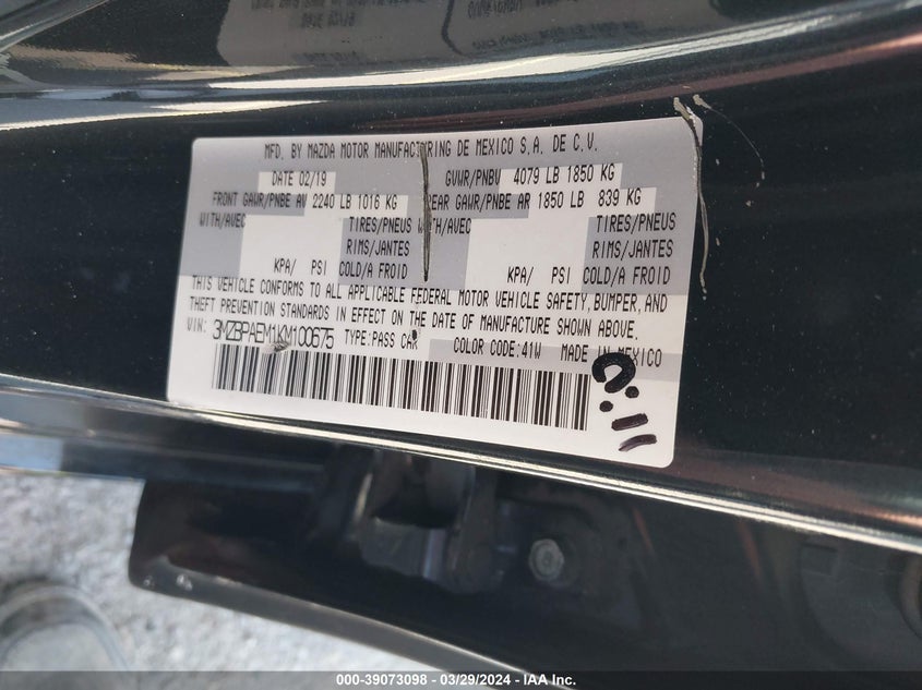 VIN 3MZBPAEM1KM100675 2019 MAZDA MAZDA3 PREMIUM