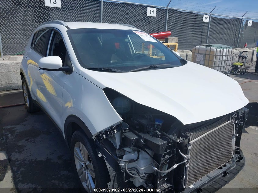 VIN KNDPM3AC8J7483954 2018 KIA SPORTAGE LX
