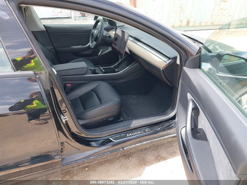 VIN 5YJ3E1EBXKF388762 2019 TESLA MODEL 3 LONG RANGE/PERFORMANCE