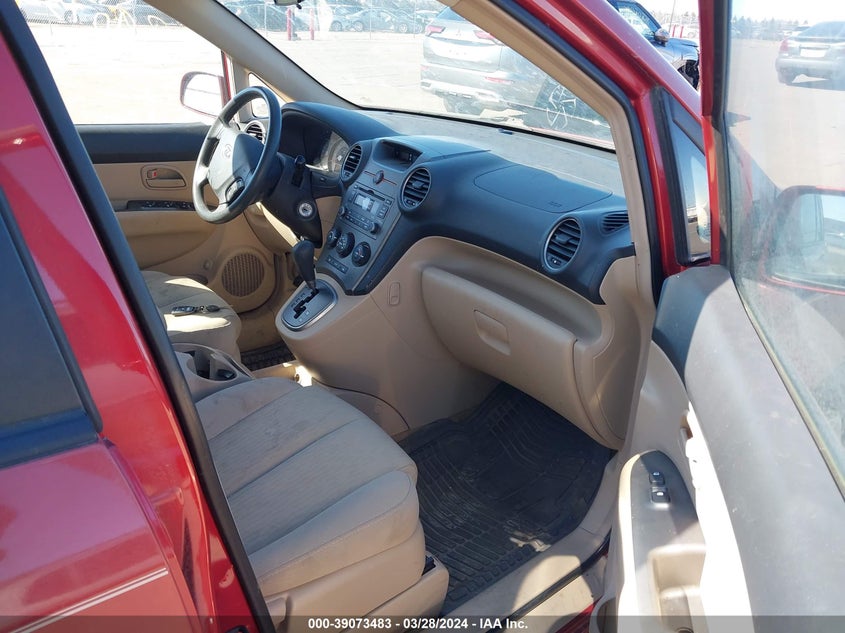 2007 Kia Rondo Lx V6 VIN: KNAFG526677054213 Lot: 39073483