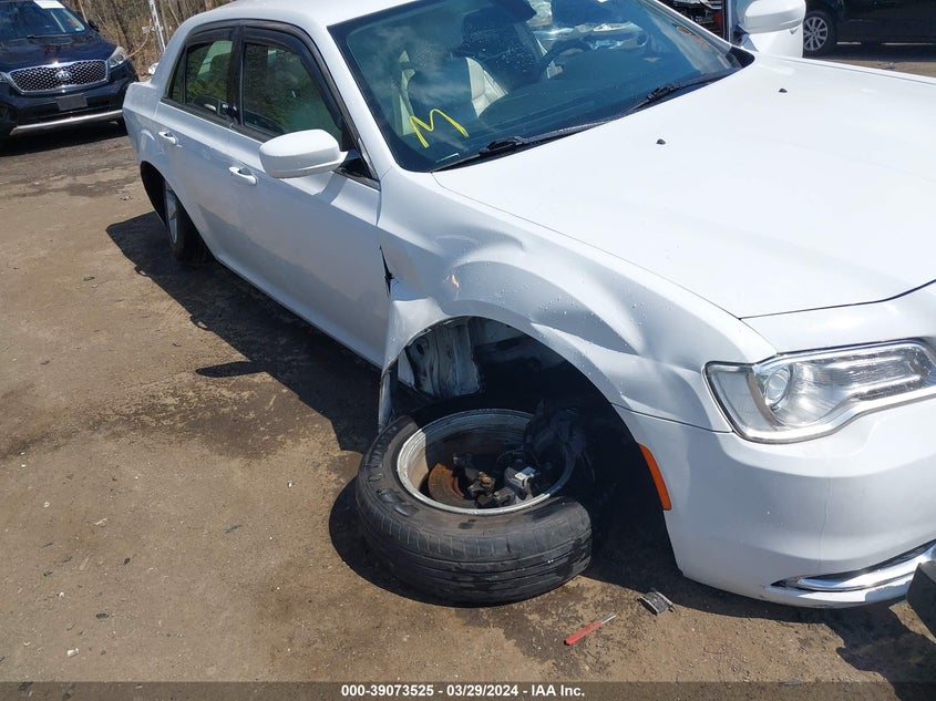 2015 CHRYSLER 300 LIMITED - 2C3CCAAG5FH802090
