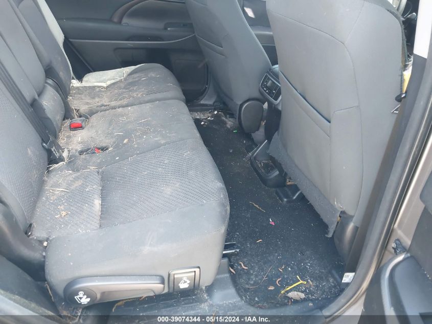 2018 Toyota Highlander Le VIN: 5TDZARFH9JS036497 Lot: 39074344