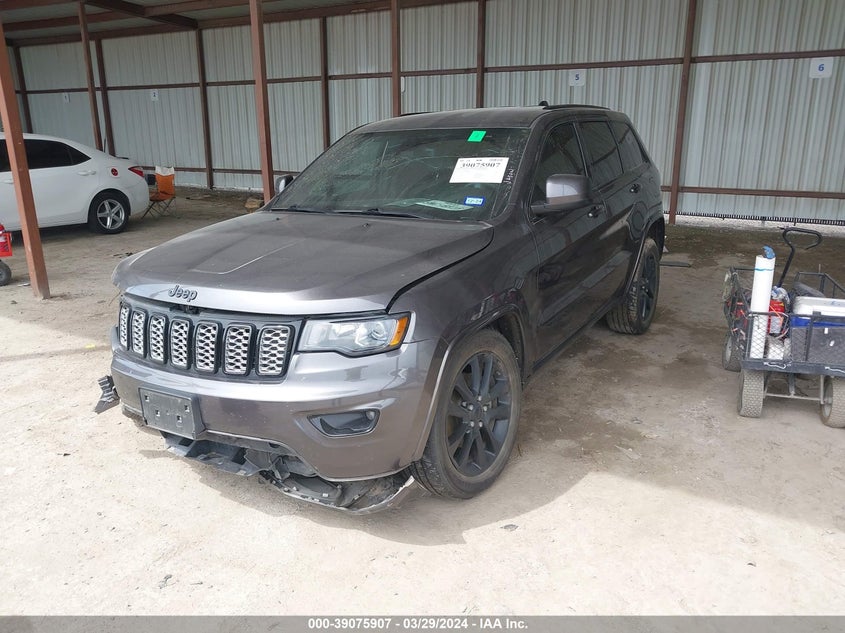 VIN 1C4RJEAG8HC868805 2017 JEEP GRAND CHEROKEE LAREDO