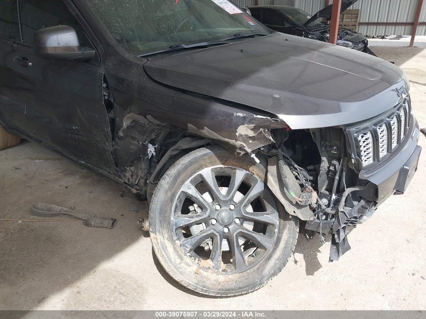 VIN 1C4RJEAG8HC868805 2017 JEEP GRAND CHEROKEE LAREDO