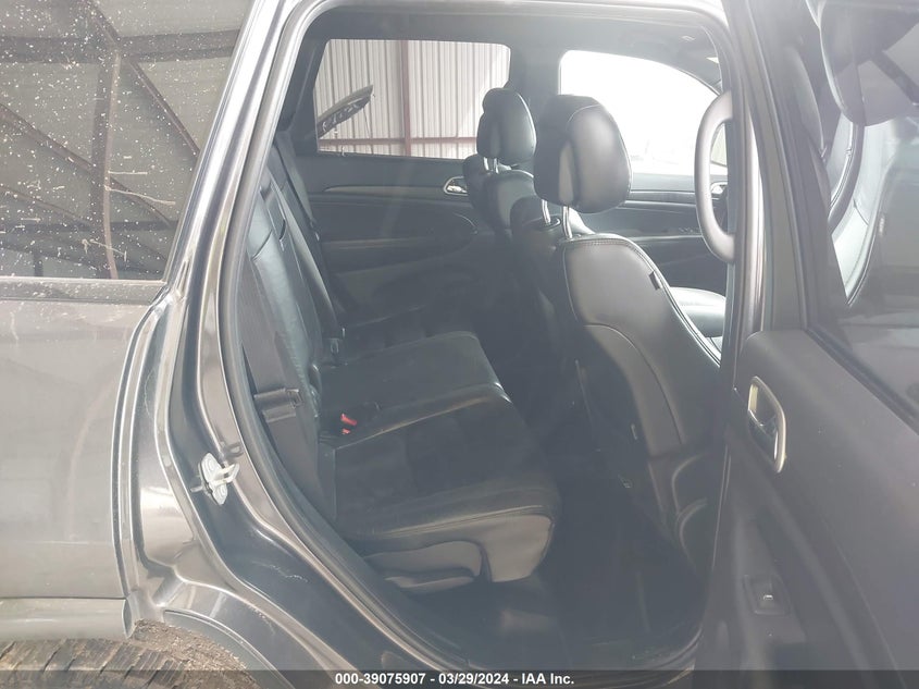 VIN 1C4RJEAG8HC868805 2017 JEEP GRAND CHEROKEE LAREDO