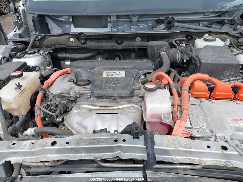 2016 TOYOTA RAV4 HYBRID XLE - JTMRJREV6GD024934