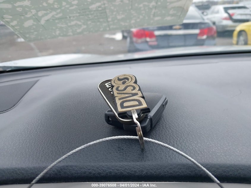 2016 TOYOTA RAV4 HYBRID XLE - JTMRJREV6GD024934