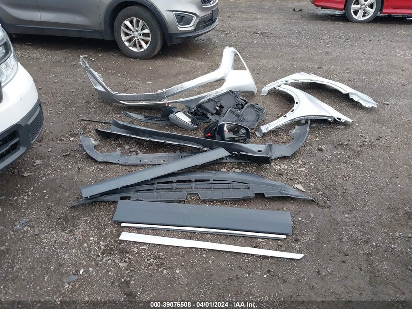 2016 TOYOTA RAV4 HYBRID XLE - JTMRJREV6GD024934