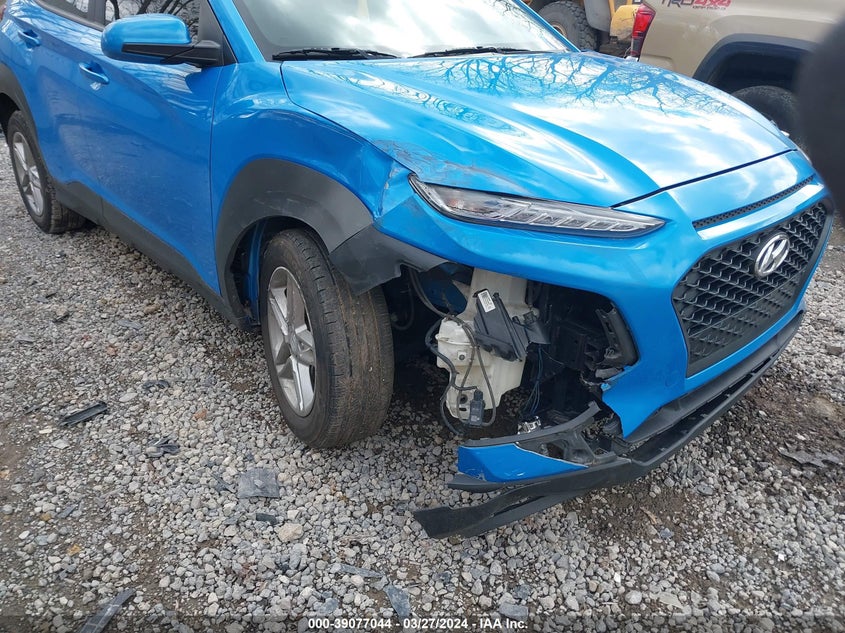 VIN KM8K12AA8MU637124 2021 HYUNDAI KONA SE