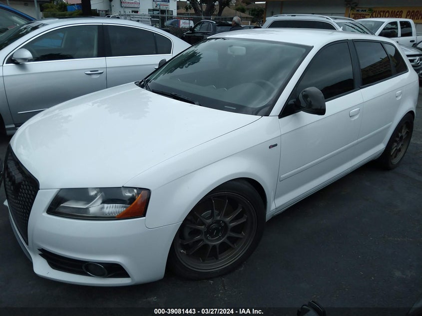 2010 AUDI A3 VIN: WAUBEAFM3AA111029