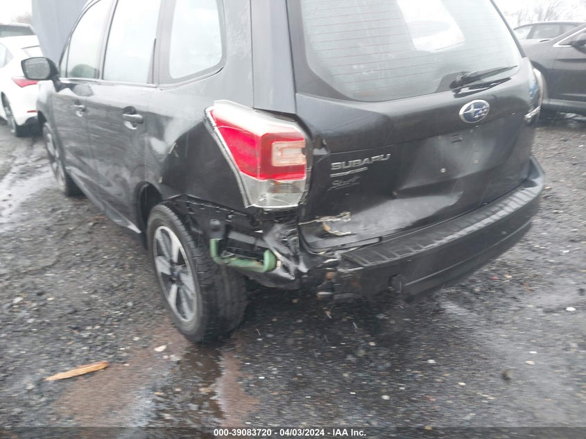VIN JF2SJABC7JH547709 2018 SUBARU FORESTER 2.5I