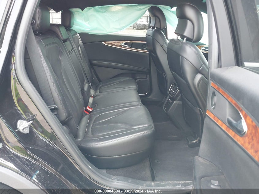 VIN 2LMPJ6L94KBL35921 2019 LINCOLN NAUTILUS RESERVE