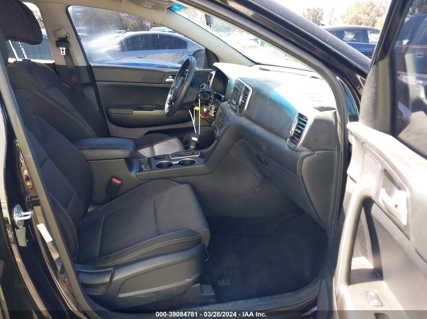 VIN KNDPM3AC2H7235516 2017 KIA SPORTAGE LX