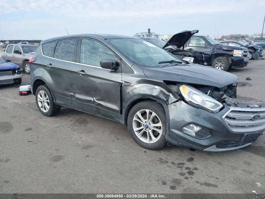 FORD ESCAPE SE 2019