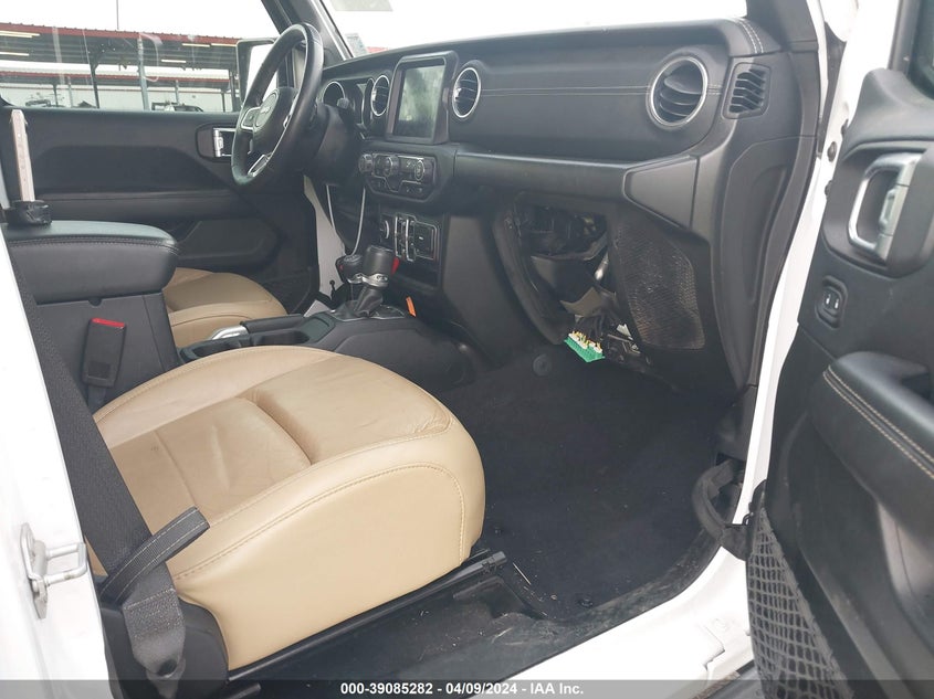 2018 JEEP WRANGLER UNLIMITED SAHARA - 1C4HJXEN7JW295383