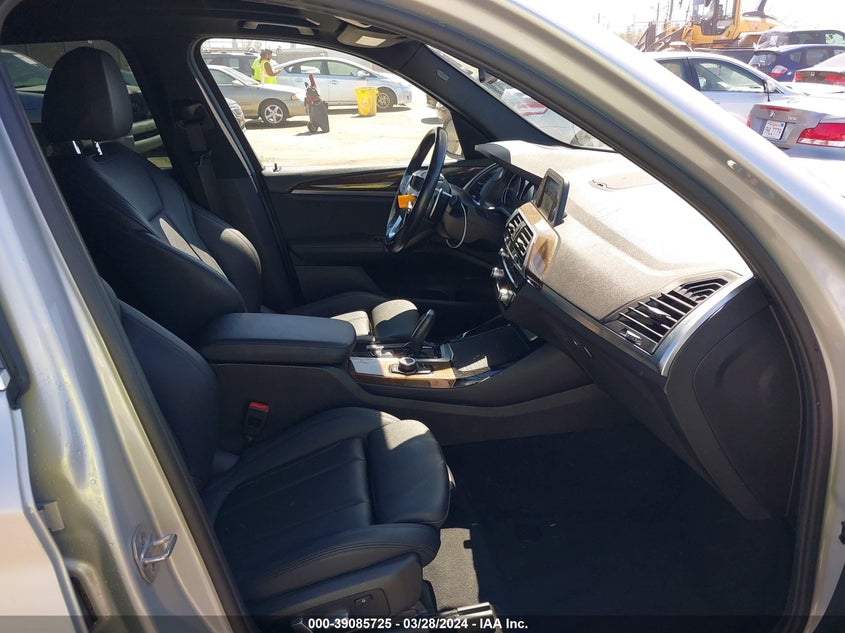 2019 BMW X3 VIN: 5UXTR7C51KLF27471