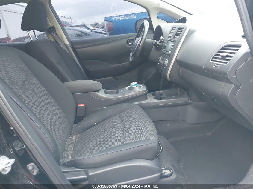 2015 Nissan Leaf S VIN: 1N4AZ0CP8FC300823 Lot: 39085769