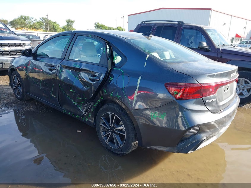 VIN 3KPF24AD8PE596652 2023 KIA FORTE LXS