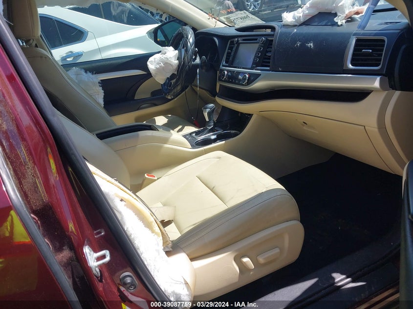 2019 TOYOTA HIGHLANDER VIN: 5TDKZRFH0KS290806