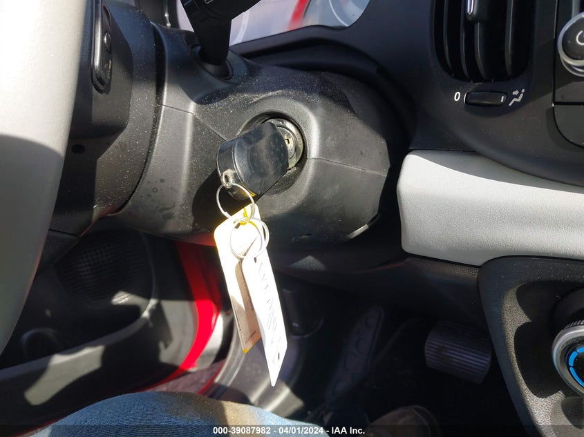 2014 FIAT 500L EASY - ZFBCFABH1EZ027301