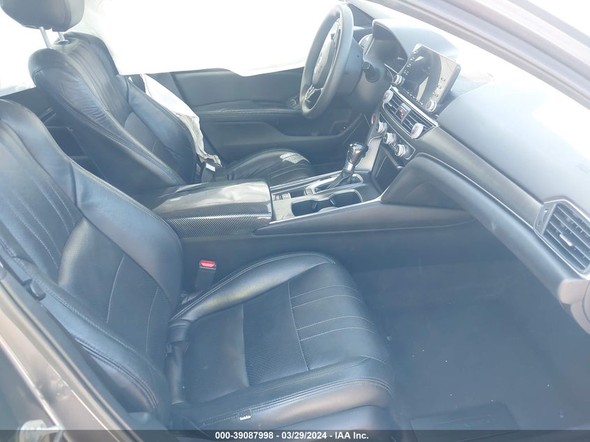VIN 1HGCV1F11JA013146 2018 HONDA ACCORD LX