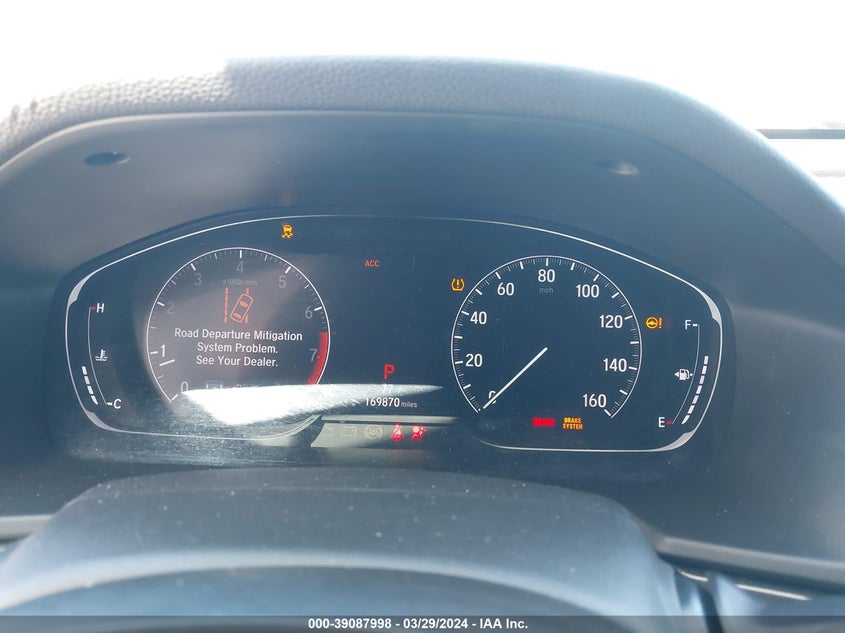 VIN 1HGCV1F11JA013146 2018 HONDA ACCORD LX