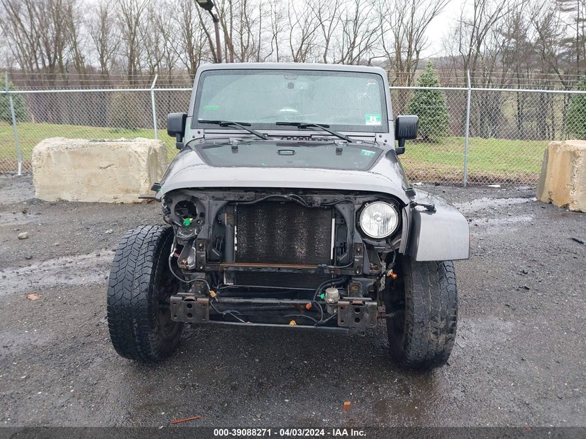 2016 JEEP WRANGLER UNLIMITED SAHARA - 1C4BJWEGXGL164444