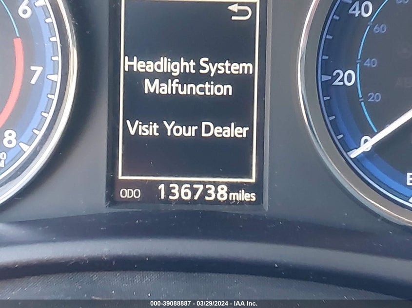 2018 TOYOTA COROLLA SE - 5YFBURHE8JP786963