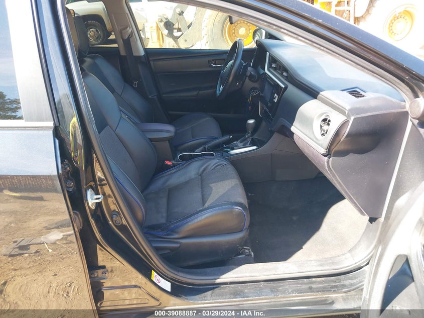 2018 TOYOTA COROLLA SE - 5YFBURHE8JP786963