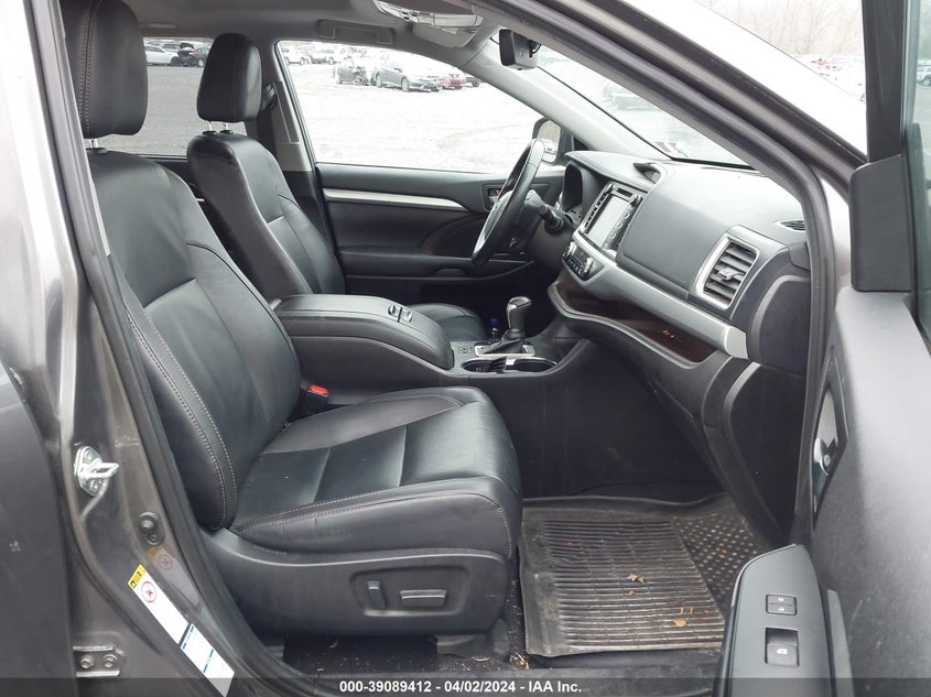 2019 TOYOTA HIGHLANDER VIN: 5TDJZRFH3KS735731
