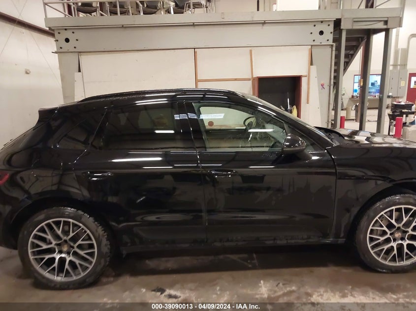 VIN WP1AB2A55JLB37468 2018 PORSCHE MACAN S