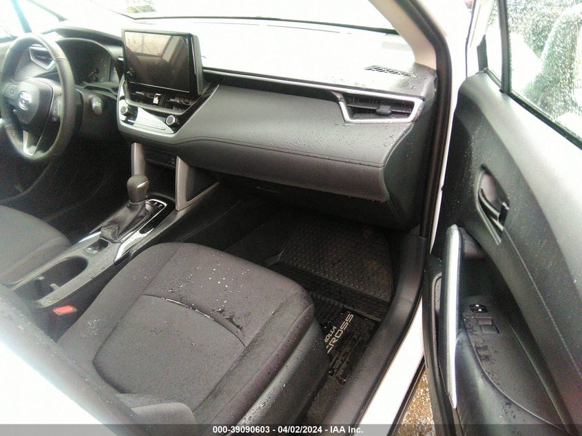 2023 Toyota Corolla Cross Le VIN: 7MUCAABG4PV076229 Lot: 39090603